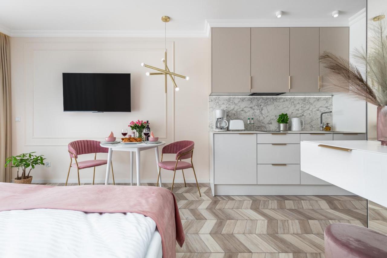 Golden Line Apartments シフィノウイシチェ エクステリア 写真