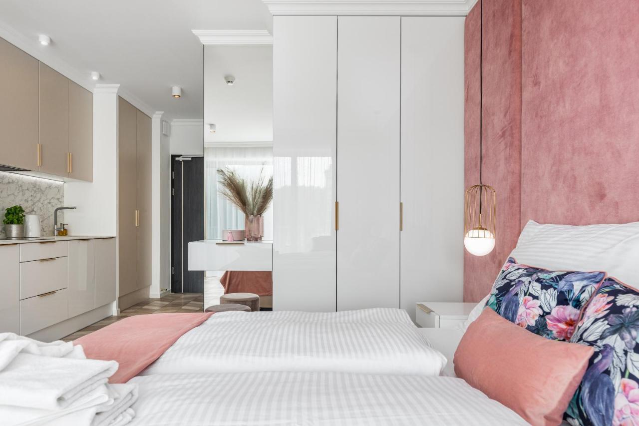 Golden Line Apartments シフィノウイシチェ エクステリア 写真