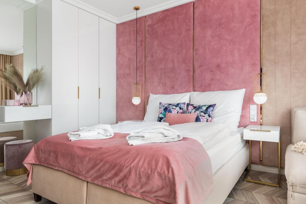 Golden Line Apartments シフィノウイシチェ エクステリア 写真