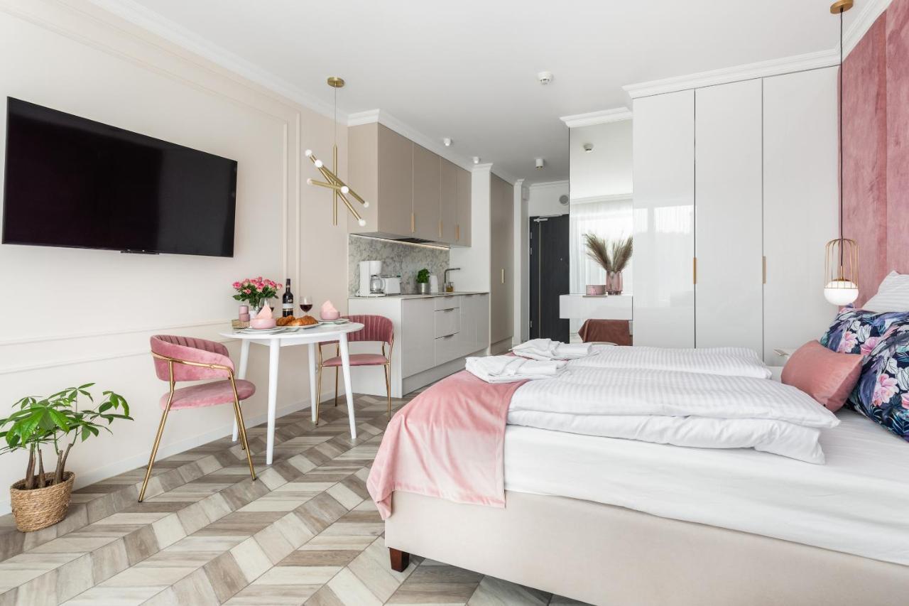 Golden Line Apartments シフィノウイシチェ エクステリア 写真