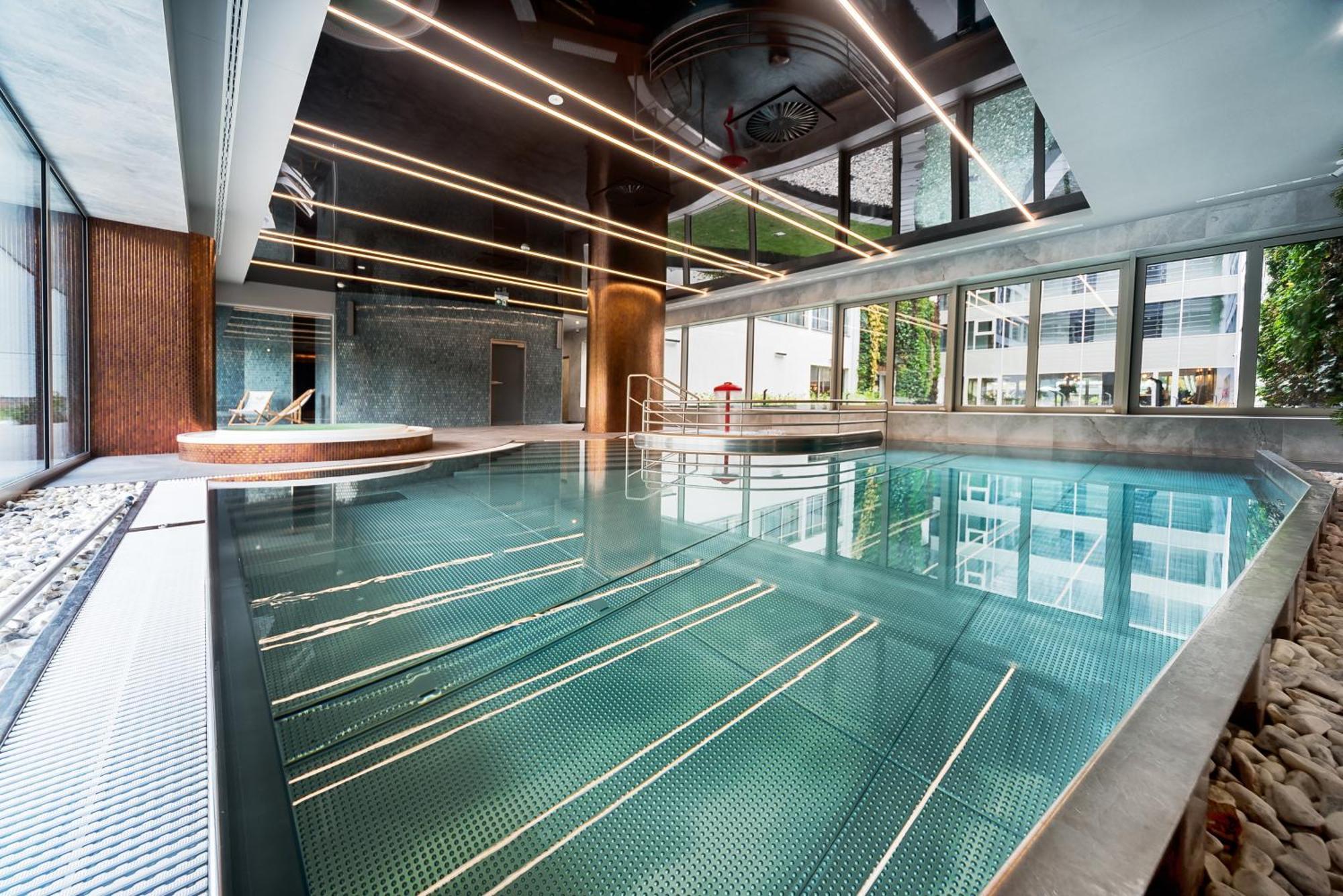 Golden Line Apartments シフィノウイシチェ エクステリア 写真
